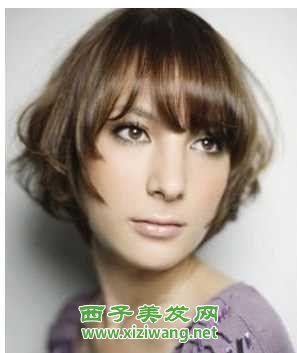 今年流行短發型變成魅力女性
