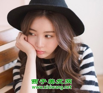 中分外翻卷發如何扎好看
