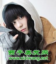 女生黑色齊劉海卷發發型要的就是清純