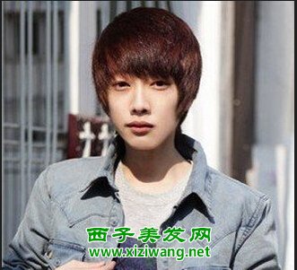 五款男生不燙發(fā)發(fā)型快速變時尚帥氣