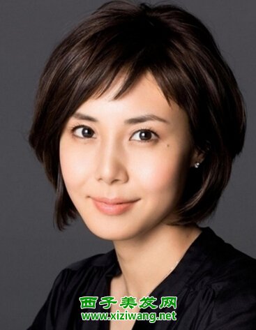 中年婦女短發燙發發型時尚還可變年輕
