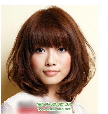 頭發多女生的短發發型
