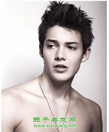 2022秋季最新男短發(fā)發(fā)型