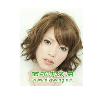 女生中短發(fā)卷發(fā)發(fā)型圖片