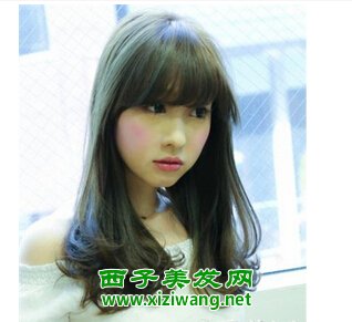 女生長發(fā)發(fā)尾微卷發(fā)型修臉效果超好