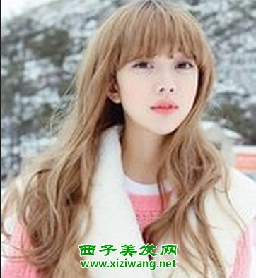 2022流行卷發(fā)趨勢(shì)　韓式長(zhǎng)卷發(fā)女人味十足