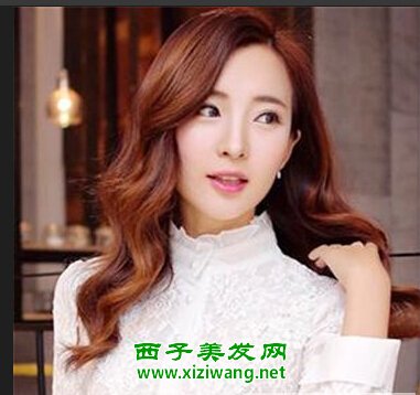 純真美女長卷發發型時尚浪漫文藝范十足