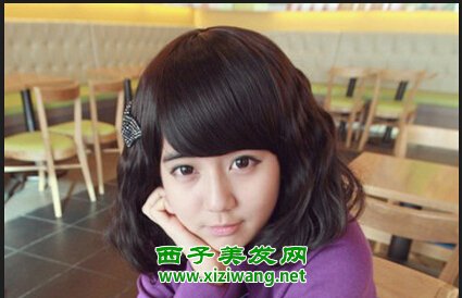 最好看女生中短卷發(fā)發(fā)型變性感成熟女生發(fā)型