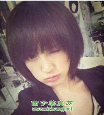 最近流行的美女短發(fā)發(fā)型