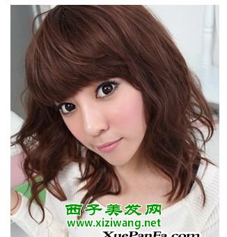 2022年新款女生卷發(fā)發(fā)型
