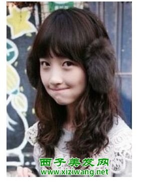 女生長款小卷發型設計