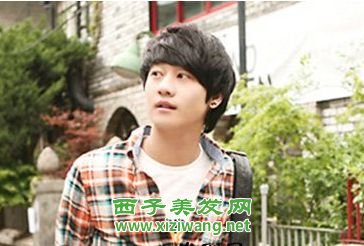 蓬松男士短發型設計