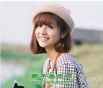 蘿莉女生的好看卷發發型圖片
