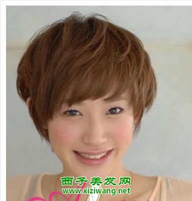 深亞麻色女生短發(fā)發(fā)型