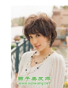 春季女生中短發發型圖片