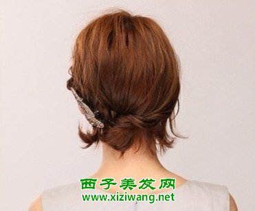 女生齊肩短發(fā)怎么扎好看