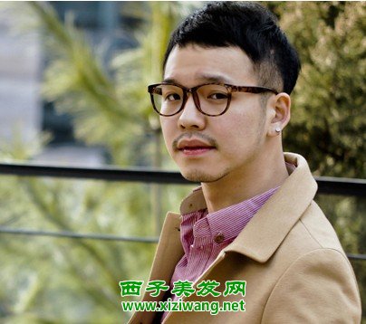 清爽莫西干短發發型,打造清涼帥氣男生