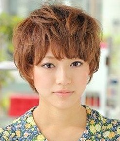 頭發少留什么短卷發發型好看