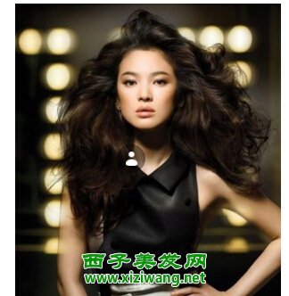 宋慧喬黑色卷發發型圖片示范熟女發型如何打理