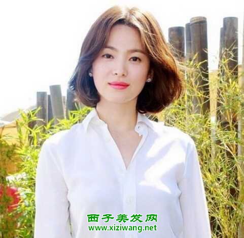 中年知性美女短發(fā)型上班族扎最適合