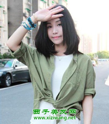 適合女生中分卷發(fā)發(fā)型圖片