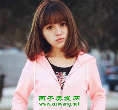 甜美迷人齊頭簾短發發型輕松變可愛減齡
