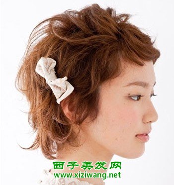齊耳短發怎么扎圖解示范小女人帥氣短發扎法教程