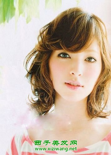 甜美森林系女生卷發發型