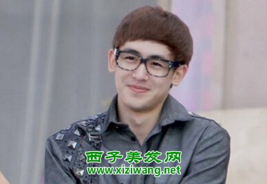 男生個(gè)性蘑菇頭短發(fā)發(fā)型個(gè)性又洋氣