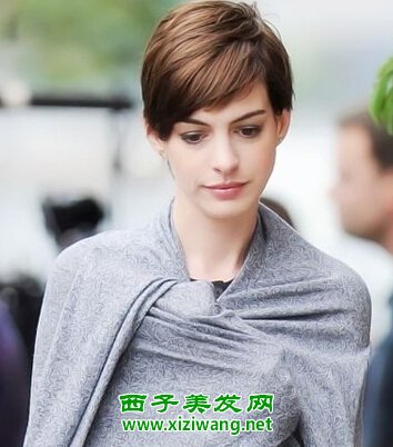 女生超短發(fā)帥氣發(fā)型演繹個性女生魅力