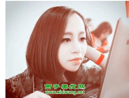 沒有劉海的短發(fā)發(fā)型露出好看額頭