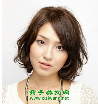今年最流行女生短發型如何扎