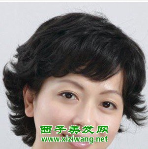 中年婦女燙短發型設計輕松變優雅高貴