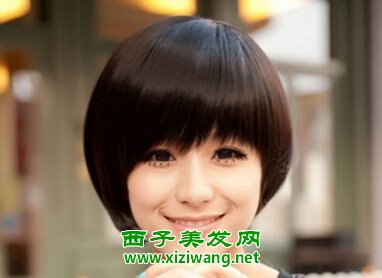 好看的女生短發發型造型圖