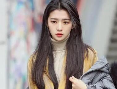 直發(fā)圖片女2022最新款,讓自己的小臉大大方方的露出來