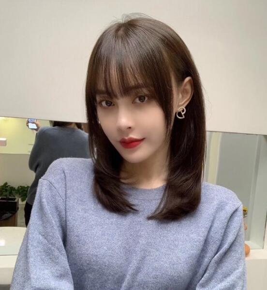 2022直發(fā)發(fā)型女最新減齡,青春靚麗的風(fēng)景線