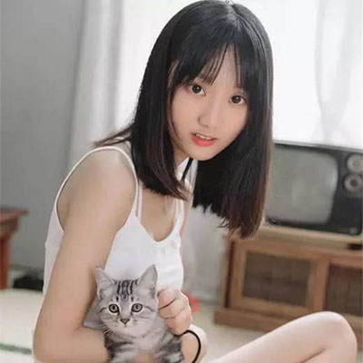 女生簡單不失內(nèi)涵的齊肩直發(fā)發(fā)型
