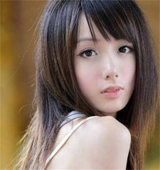 直發發型女中長造型清純女生一定換上的直發發型