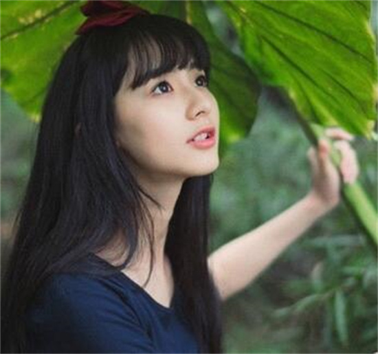 直發發型女中長造型清純女生一定換上的直發發型