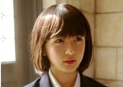 圓臉女生適合拉直發嗎,拉直頭發需要注意些什么