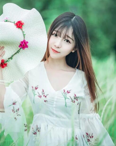 清純可愛(ài)長(zhǎng)直發(fā)發(fā)型圖片,清新唯美校園文藝女神范兒