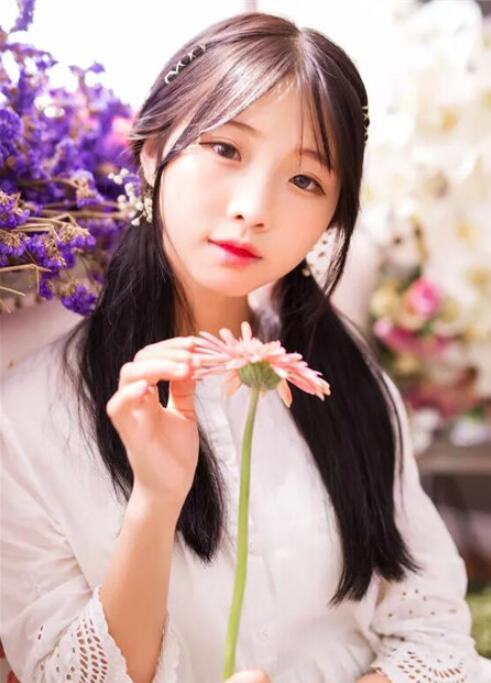 最精致的女生直發(fā)發(fā)型,清新少女精致易打理