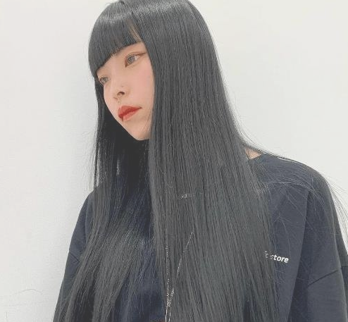 女生留黑長(zhǎng)直好看嗎,直接讓你氣質(zhì)爆表