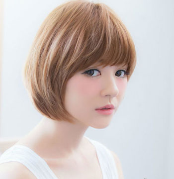 圓臉女生魅力波波頭發(fā)型時(shí)尚可愛(ài)有魅力