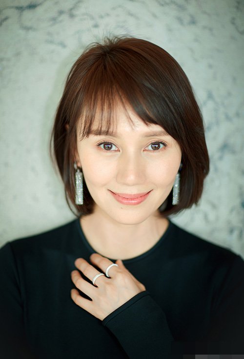 四十歲女士剪短發發型大方流行的短頭發造型圖集