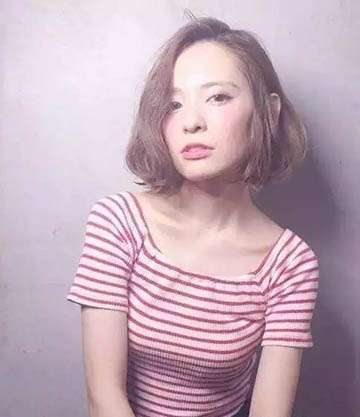 優雅且有女人味的超短發發型