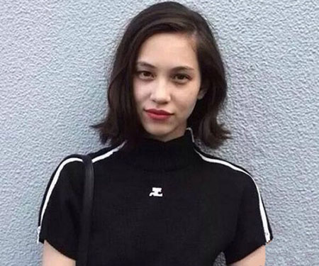 女生外翻短發發型圖片非常活潑可愛的一種短發