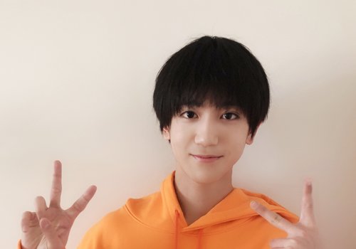 初中長(zhǎng)臉男生剪什么發(fā)型好看5款齊劉海衍生短發(fā)設(shè)計(jì)引領(lǐng)校園潮流