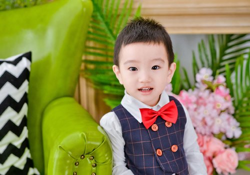 兩歲男寶寶平頭寸頭卡尺頭的剪法簡單不失潮流的男幼童短發造型