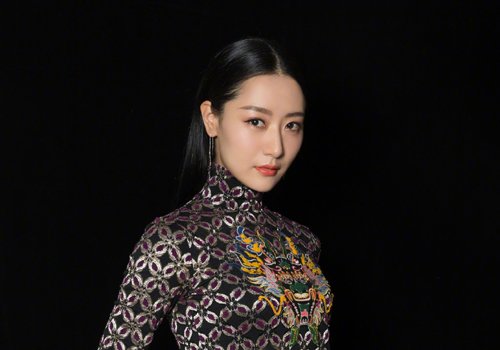 過了30歲梳直發最顯年輕中年女士梳無劉海長直發減齡又氣質
